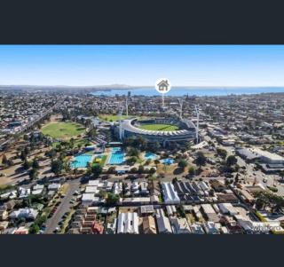 Manhattan on Moorabool - Heritage Listed Geelong CBD - 3