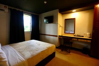 Fata Hotel by Project Borneo - 4