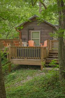 Gabriele Cabin Rustic Retreat Near Downtown - 1