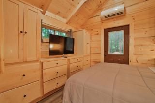 Nana Cabin Tiny Log Home Comfort In Rustic Bliss - 2