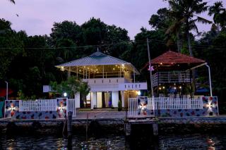 LOVESHORE Homestay - Kollam - 6