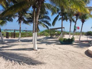 Historic Beachfront Home On Sisal Beach - 7