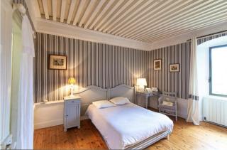 Manoir majestueux à Satillieu avec piscine privée - 9