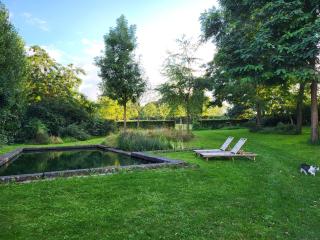 Charming and cosy ART DECO house in old historic farm with private natural pool and gardens with hiking and cycling trails nearby - Saint-Trond - 8