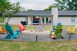 Eclectic Country Home - Leander - 9
