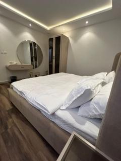 Apartment 1 bedroom with self entry - Riad - 3