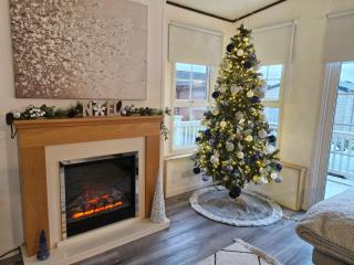 Woodland Hot Tub Retreat - 0