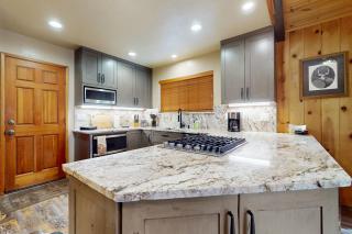 Cozy Tahoe Donner Retreat - Truckee - 3