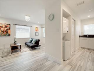 Bayshore Home 6250 - 6