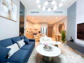 Majestic 2Bedroom in Burj Royale Downtown - 9