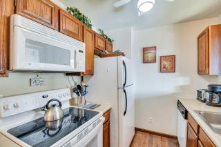Central Steamboat Condo Outdoor Hot Tub and Pool! - Steamboat Springs - 3