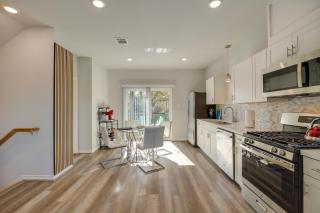 South Houston Townhome w/ Patio & Gas Grill! - 2