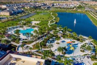 A melhor casa no Solara Resort, 12 min da Disney com 4 quartos, 12 pessoas 3,5 banheiros e jacuzzi e piscina privativa. - Kissimmee - 2
