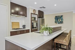 Ocean Breeze Homestead - Mandurah - 9