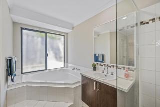 Ocean Breeze Homestead - 2
