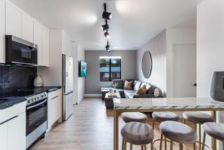 Lux Retreat By Renzzi - Miami - 2
