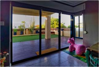 Sunny Ocean View Retreat - 2