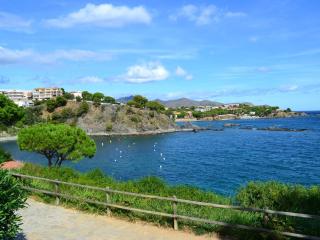 Apartamento con Terraza Amueblada y Parking a 10 Min del Centro de Llançà, Mascotas Permitidas - ES-170-9 - Llança - 0