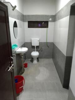 Butterflyi guest house - near Kashi Vishwanath temple - Booking will be confirmed after advance only - 3