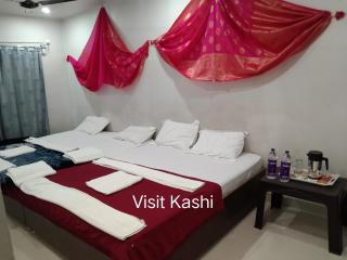 Butterflyi guest house - near Kashi Vishwanath temple - Booking will be confirmed after advance only - 1