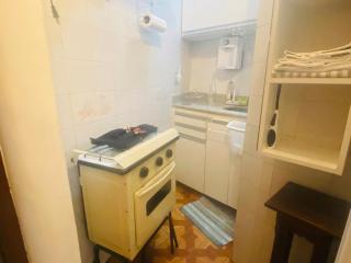 Studio completo ao lado da praia de Copacabana com ar, duas camas, wifi, canais a cabo, até 3 pessoas, pauloangerami DF125 - 3