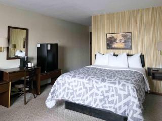 The Hilltop Inn - Slayton, MN - HWY 59 - - 0