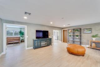 Modern Waterfront Pool Home with Direct Gulf Access, Pet Friendly! - Cape Coral - 2