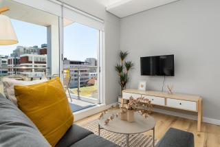 220 On Loop Luxury Apartments - 2