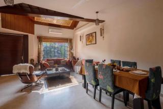 Luxurious 4 BHK with Mini Movie Theatre in Gurgaon - Gurgaon - 3