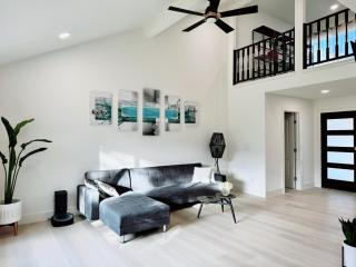 Trendy Trenholm - Elk Grove - 7
