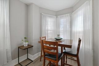 3 Bdrm Large Apt By Temple U - 2