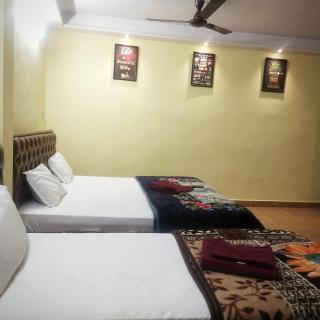 Rasna Guest house - Varanasi - 8