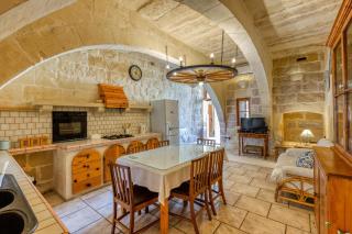 Ta'Leli Pool Farmhouse in Gozo - Happy Rentals - 9