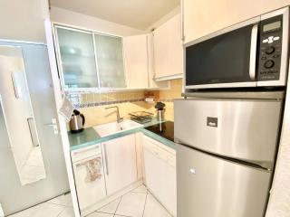 APPARTEMENT 1 CHAMBRE 4 PERSONNES EN REZ DE CHAUSSEE DANS RESIDENCE AVEC PISCINE - Le Grau-du-Roi - 3