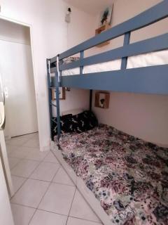 APPARTEMENT 1 CHAMBRE 4 PERSONNES EN REZ DE CHAUSSEE DANS RESIDENCE AVEC PISCINE - Le Grau-du-Roi - 2