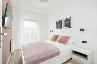 City Center Apartments with GYM & FREE GARAGE Poznań by Noclegi Renters - Poznań - 7