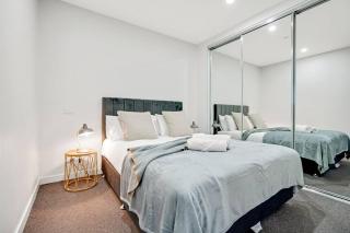 "Hidden Gem" Cosy 2B apt in central Melbourne#UT26 - 4