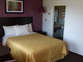 Country Squire Motel - 2