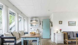 Idyllic Holiday Home Near Cliffs And Beach - 3