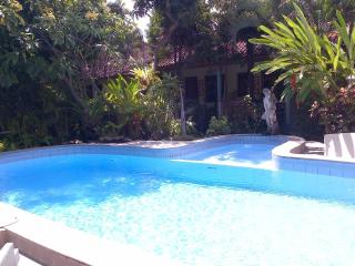 Adus Beach Inn - Legian - 2