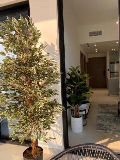Luxury Binghatti Canal View Apt in Business Bay - Dubai - 1