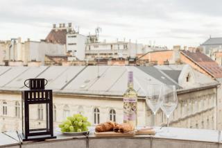 Amazing View Designer Home with Sauna and Jacuzzi 3 min to Opera House - Budapest - 1