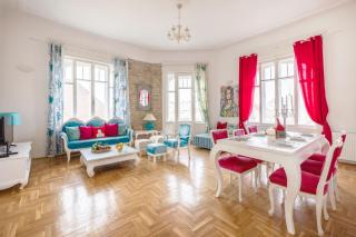 Amazing View Designer Home with Sauna and Jacuzzi 3 min to Opera House - Budapest - 5