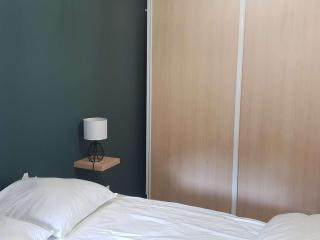 Appartement 12 pers. neuf, centre-ville avec 5 chambres et local à ski - FR-1-234-289 - 2