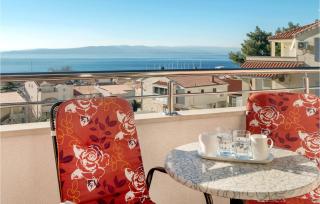 Amazing Apartment In Baska Voda - 9
