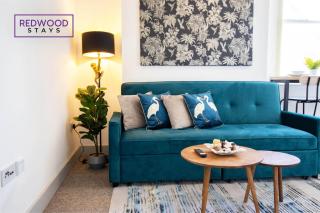 Modern 1 Bed 1 Bath Apartment for Corporates & Contractors, FREE Parking, Wi-Fi & Netflix By REDWOOD STAYS - Farnborough - 2