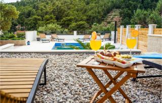 Amazing Apartment In Klek With Wifi - 8