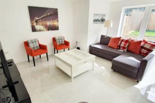 Walnut Flats-F2, 3-Bedroom with Garden & Patio - AC, Parking, Netflix, WIFI - Close to Oxford, Bicester & Blenheim Palace - Oxford - 6