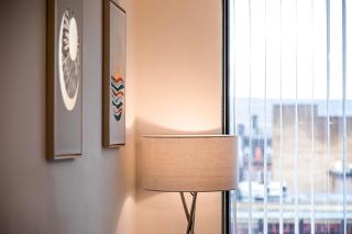 Stylish 2 Bed Apt 104 - City Centre, FREE Parking, Coffee Machine & Netflix - Hosted by Stay Host Save - Sheffield - 2