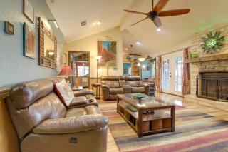 Deck and Private Hot Tub Pet-Friendly Austin Home - Bee Cave - 6